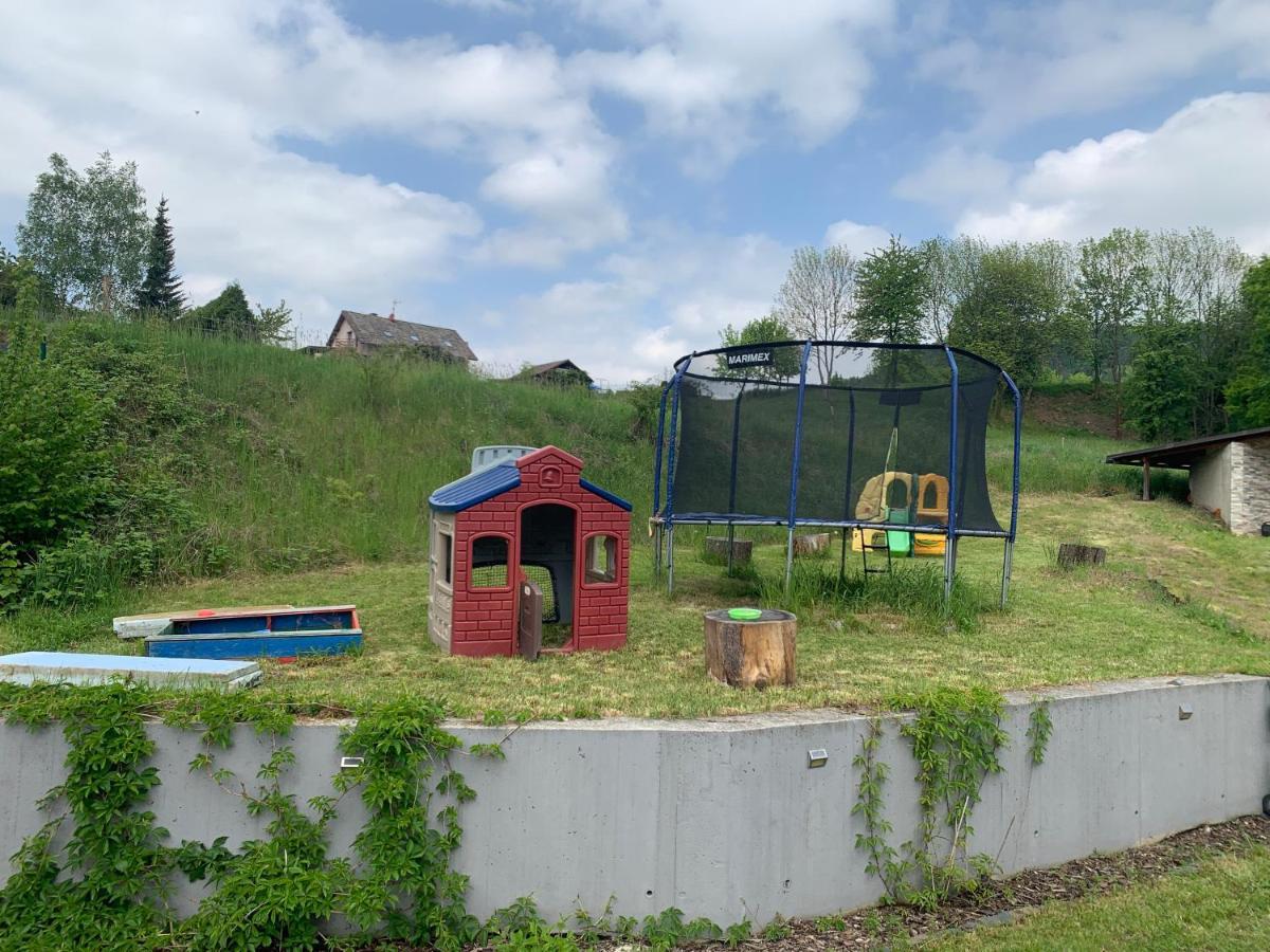 Apartman S Bazenem A Saunou Kadaň Exteriér fotografie